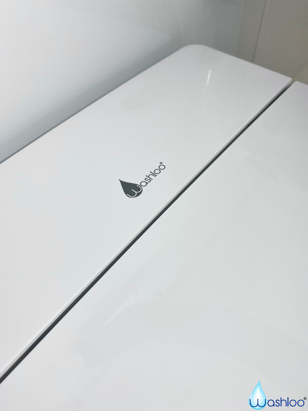 Washloo Levitate Adjustable Height Cistern & Smart Toilet